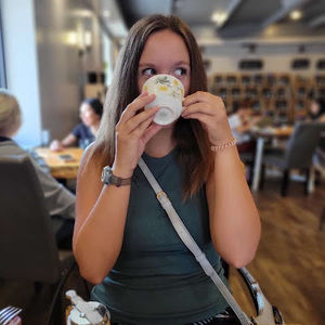 Meet your Posher, Emma